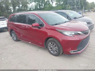 TOYOTA TOYOTA SIENNA XLE