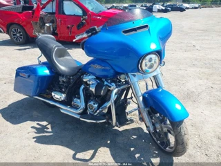 HARLEY-DAVIDSON HARLEY-DAVIDSON FLHX STREET GLIDE