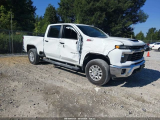 CHEVROLET CHEVROLET SILVERADO 2500HD 4WD  STANDARD BED LT
