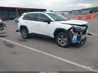 TOYOTA TOYOTA RAV4 HYBRID LE