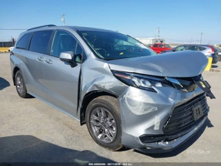 TOYOTA TOYOTA SIENNA LE