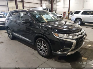 MITSUBISHI MITSUBISHI OUTLANDER SE