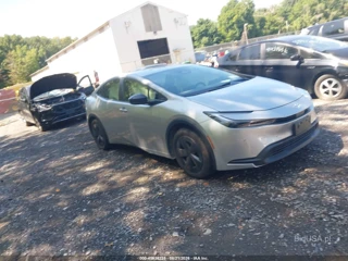 TOYOTA TOYOTA PRIUS LE