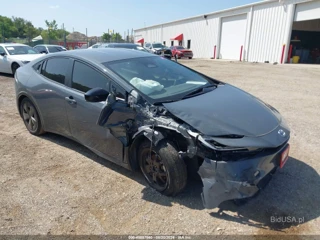 TOYOTA TOYOTA PRIUS LE