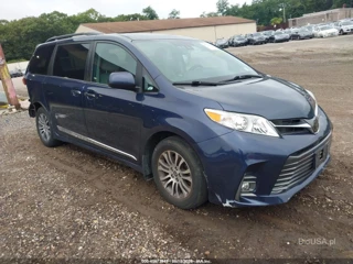 TOYOTA TOYOTA SIENNA XLE