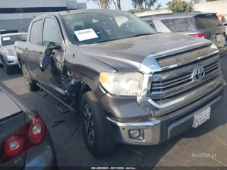 TOYOTA TOYOTA TUNDRA SR5 5.7L V8