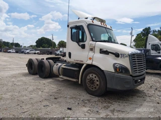 FREIGHTLINER FREIGHTLINER CASCADIA 113