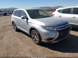 MITSUBISHI MITSUBISHI OUTLANDER SE
