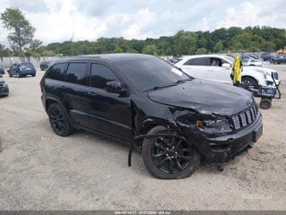 JEEP JEEP GRAND CHEROKEE LAREDO X 4X4