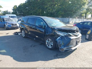 TOYOTA TOYOTA SIENNA LIMITED
