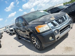 NISSAN NISSAN TITAN SV