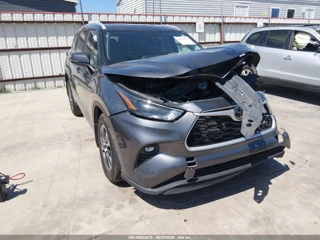 TOYOTA TOYOTA HIGHLANDER XLE