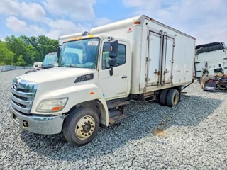HINO 258/268