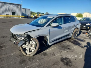AUDI Q4 E-TRON PRESTIGE