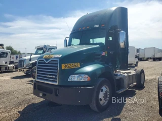 MACK SEMI