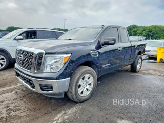 NISSAN TITAN S
