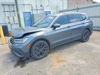 VOLKSWAGEN TIGUAN SE