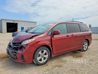 TOYOTA SIENNA LE