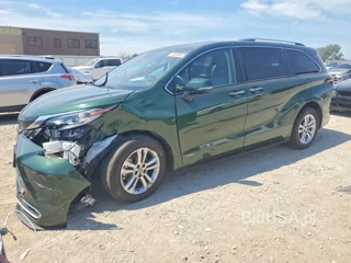 TOYOTA SIENNA PLATINUM 7-PASSENGER