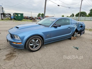 FORD MUSTANG GT