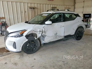 NISSAN KICKS SV