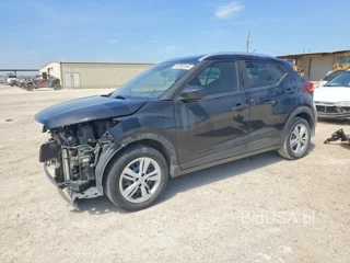 NISSAN KICKS S
