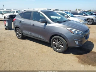 HYUNDAI HYUNDAI TUCSON SE
