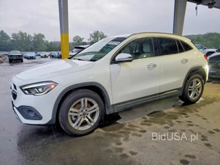 MERCEDES-BENZ GLA 250 4MATIC