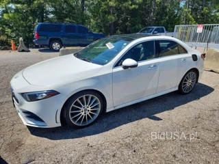 MERCEDES-BENZ A 220