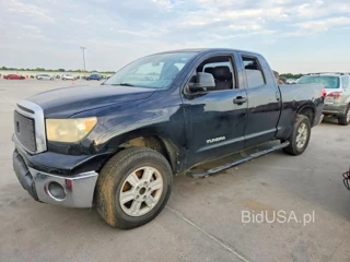 TOYOTA TUNDRA DOUBLE CAB SR5