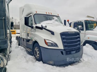 FREIGHTLINER CASCADIA 126