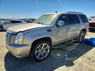CADILLAC ESCALADE LUXURY