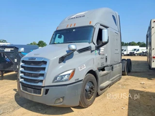 FREIGHTLINER CASCADIA 126