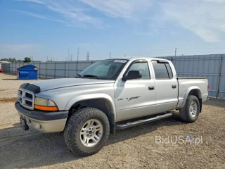 DODGE DAKOTA QUAD