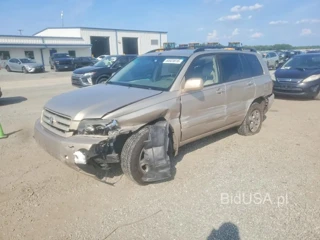 TOYOTA HIGHLANDER SPORT