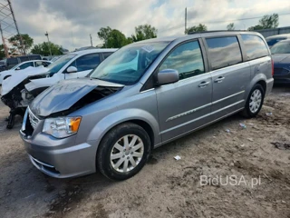 CHRYSLER TOWN & COUNTRY TOURING