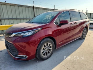 TOYOTA SIENNA XLE