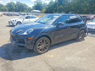 PORSCHE CAYENNE BASE