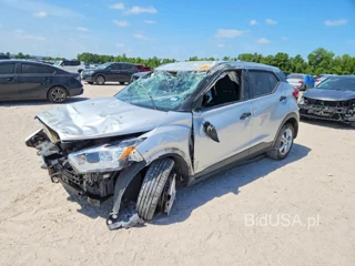NISSAN KICKS S
