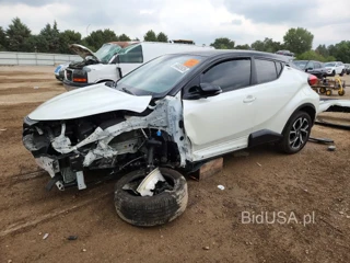 TOYOTA C-HR XLE