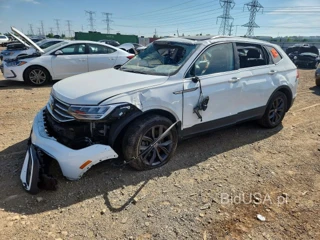 VOLKSWAGEN TIGUAN SE
