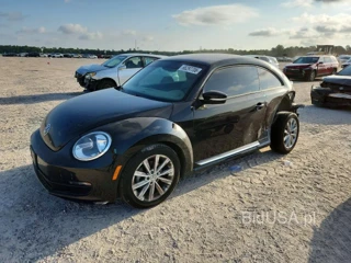 VOLKSWAGEN BEETLE SE
