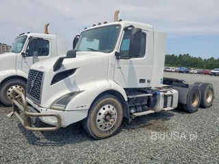 VOLVO VNR