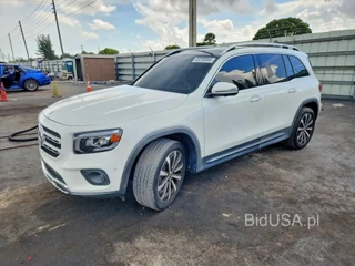 MERCEDES-BENZ GLB 250