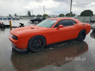 DODGE CHALLENGER SRT-8