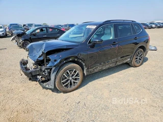 VOLKSWAGEN TIGUAN SE