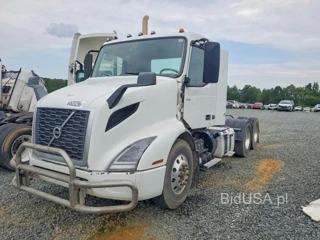 VOLVO VNR