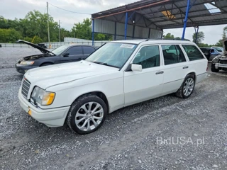 MERCEDES-BENZ E 320