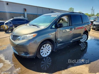 TOYOTA SIENNA LE