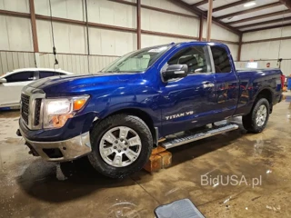 NISSAN TITAN SV